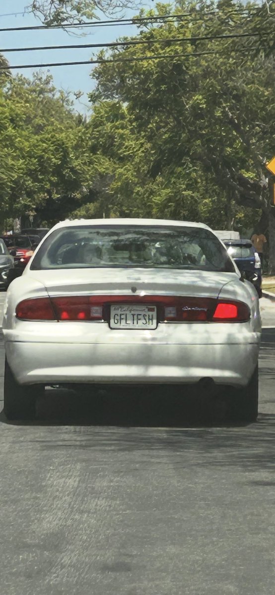 Spotted <a href="/KassyAkiva/">Kassy Akiva</a> driving around my neighborhood! 😂