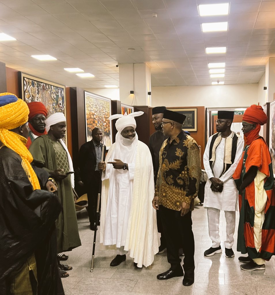 ziter001's tweet image. A New Dawn for Nigeria: The North, Our North, and Peter Obi’s Call to Unity
In Nigeria’s turbulent political landscape, Peter Obi shines as both a beacon of hope and a stark reminder of our selective memory. 

To the South-East, he is a cherished son, embodying their values of…