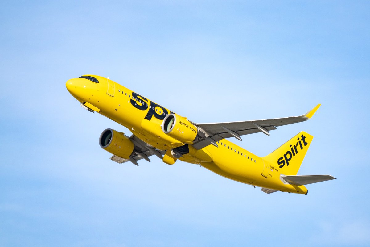 DailyLoud's tweet photo. BREAKING: Spirit Airlines warns it could shut down within the next 12 months. https://t.co/5eR43YyYo3