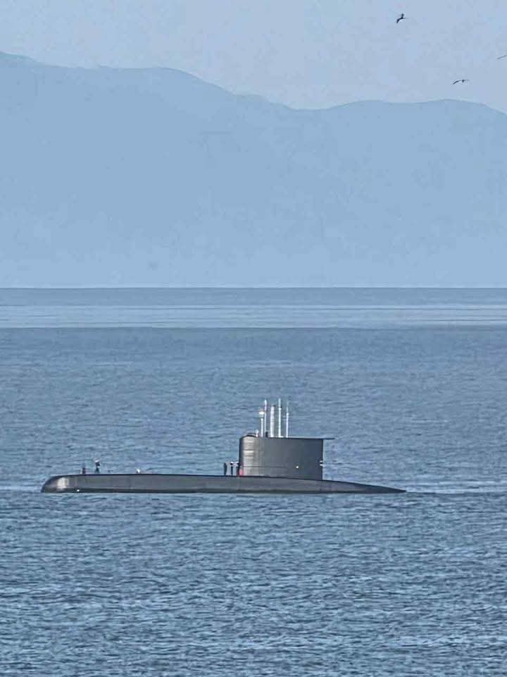 Alan Adame (@alanadamemx) on Twitter photo 🔴|| Un submarino en las Playas de Puerto Vallarta
🇺🇸 Aviones no tripulados volando en EdoMex
👉🏼Pero según <a href="/Claudiashein/">Claudia Sheinbaum Pardo</a> quien manda en México es “el pueblo”. Ajá. 🔴|| Un submarino en las Playas de Puerto Vallarta
🇺🇸 Aviones no tripulados volando en EdoMex
👉🏼Pero según <a href="/Claudiashein/">Claudia Sheinbaum Pardo</a> quien manda en México es “el pueblo”. Ajá.