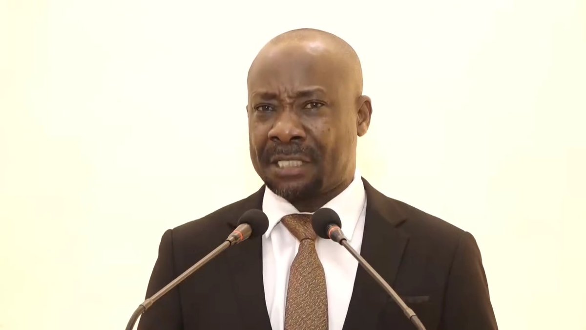 Mmevunja kanisa kwa sababu liko kwenye hifadhi ya Barabara.

Mbona pembeni kuna msikiti pia nao upo kwenye Hifadhi ya Barabara na hamjafungia?

Msikilize, Gwajima

Video kwa Comments 👇