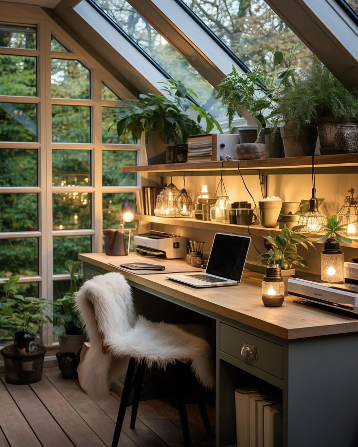 HJamesWrites's tweet photo. #WritingTime
Who else is writing today?
What are you working on?
#WIP #amwriting #WritingCommunity https://t.co/HWpbLbhVHd