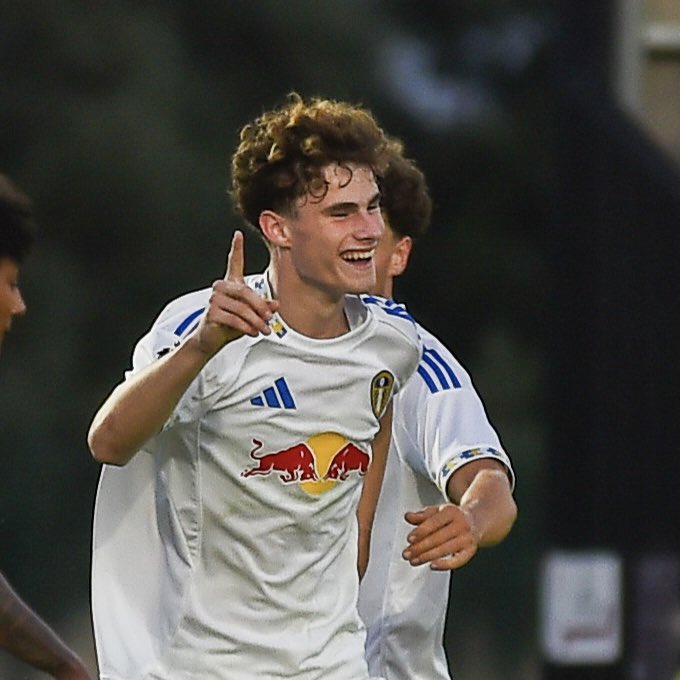 📰 #LUFCU21 kick off their PL2 campaign with a 3-0 win against Aston Villa, Alfie Cresswell opened the scoring before a Harry Gray brace sealed the win at Bodymoor