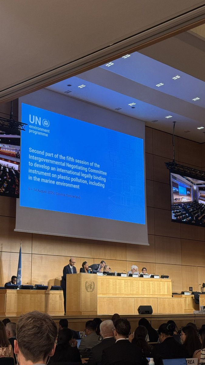 AndreaCarars's tweet photo. Two weeks of intense negotiations 🗣️ at #INC 5.2 in #Geneva 🏛️ brought together 2,600+ participants from 183 countries 🌍

No consensus yet ✍️ but a strong will to keep moving forward ➡️ towards a legally binding global instrument.

#PlasticsTreaty @UNEP 
#beatplasticpollution https://t.co/yf47lY1Zbx