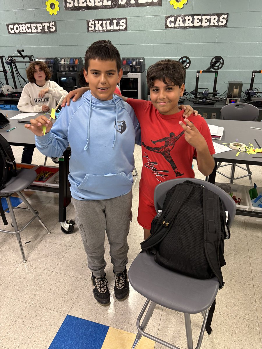 Siegel Middle School STEM tweet media