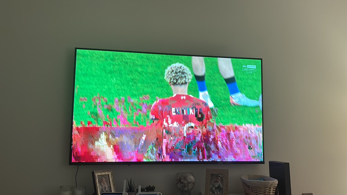 amritmatharu's tweet photo. This is a joke now. Website also down and can’t check for any updates!! @virginmedia sort it out now!!!! https://t.co/mnOyzzjD8A