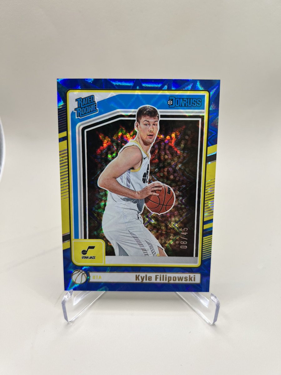 guccicards tweet media