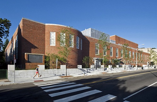 Reminder: The War Memorial Recreation Center will be closed Saturday, August 16 through Monday, September 1 for routine maintenance.

The building and pools will reopen on Tuesday, September 2 for fall programming and  public swim. More information: bit.ly/3WZmTHF