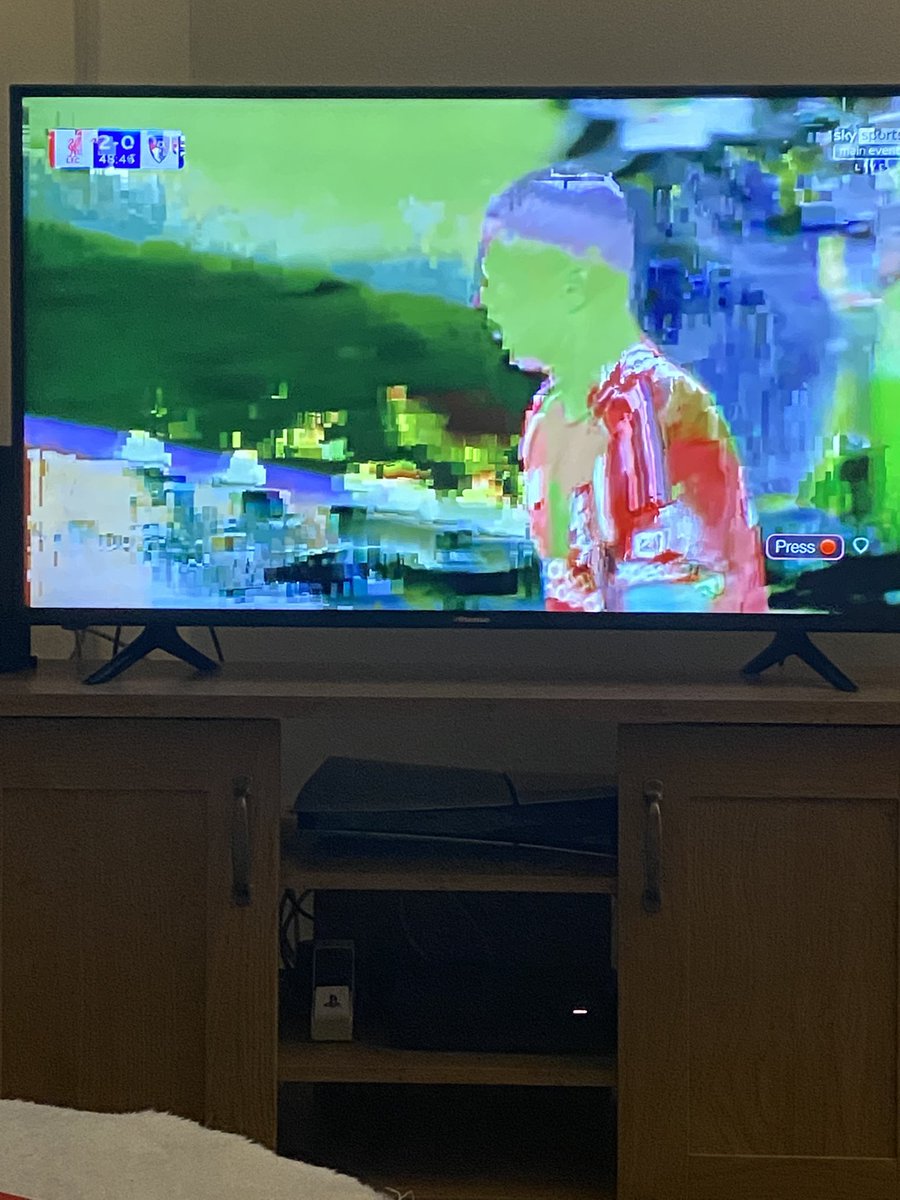 £100 a month for this mind!! 😟 sort it out <a href="/virginmedia/">Virgin Media ❤️</a> #tvdown #virgindownagain