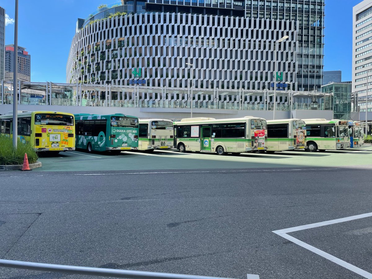 こんにちは😀#知多バス です🚌

昨日の投稿で #デジドラ とありましたが、ドライブレコーダーとデジタコが一緒になったものです🤗映像が綺麗でした👍

#今日の一枚 
先月、大阪へ出張へ行き、大阪シティバスさんに乗らせていただきました🖐️他社さんに乗ると自社との比較が出来ていいなぁと思いました☺️