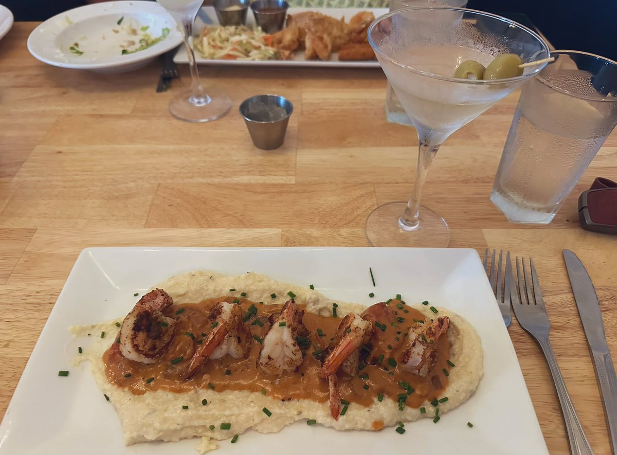 Epic close to the week. Shrimp with Gouda grits and a martini with blue cheese stuffed olives 🫡