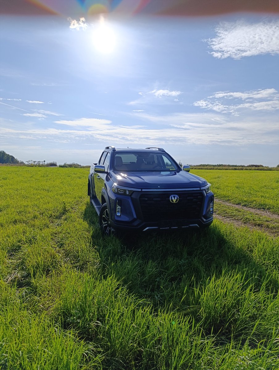 sobakaFD's tweet photo. Today, Wolf @WolfForest91 and I bought a new truck. It's a Chinese car, Changan Hanter, 2.0 L. Turbo, 226 hp, 390 Nm, 8-speed automatic ZF, 4x4 AWD Borg Worner, rear axle lock. This is our first truck. 🎉🎉🎉 https://t.co/LYXAKsyw42