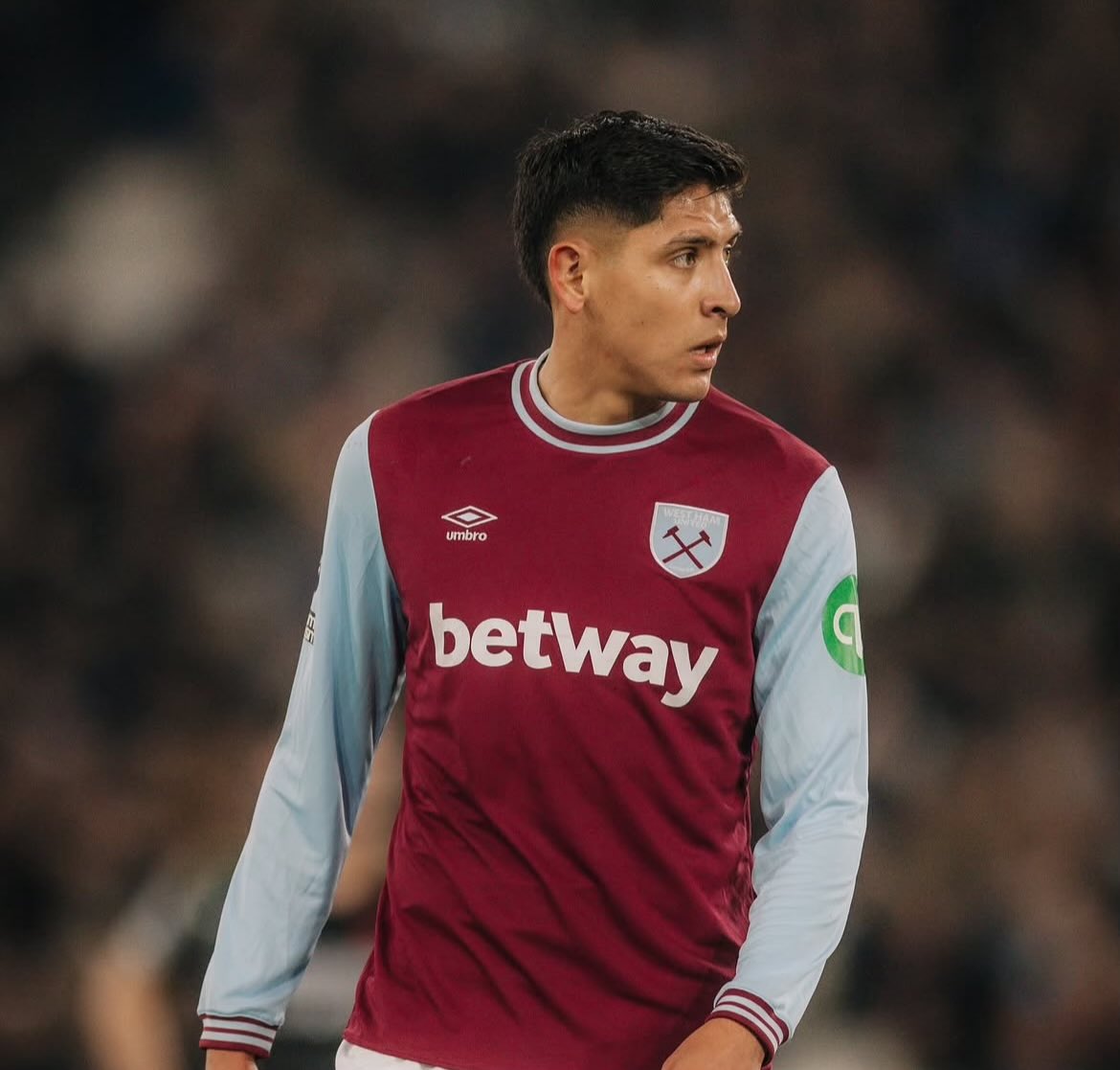 Transferscoop_'s tweet photo. The Midfield trio of Edson Alvarez, Andy Irving, and Guido Rodriguez ALL expected to leave Westham UTD before the end of August. https://t.co/dlyyrZWAXR