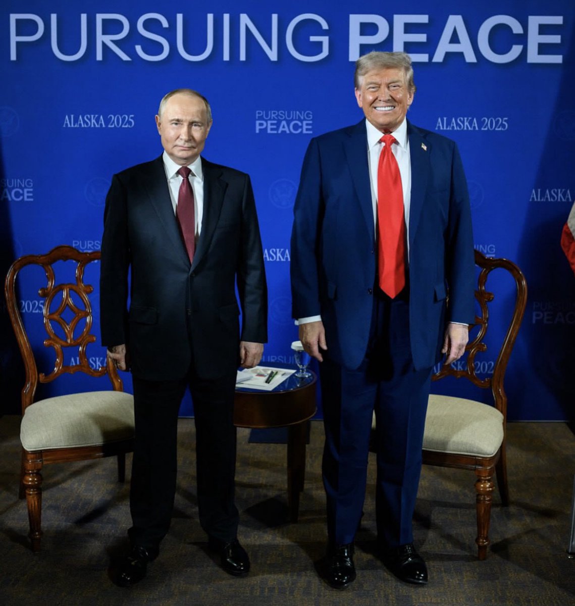 KALIARULAR_EROS's tweet photo. #ALASKA ๐๐บ๏ธ#TrumpPutinSummit 15.8.2025 / 16.8.2025 #DaughterOfEROS #PEACE๐๏ธ๐โค๏ธโ๐ฅ๐๐ฝ #PeaceTalks #PUTIN ๐ท๐บ๐๐คด๐ฆโค๏ธโ๐ฅ๐ MY BABYLOVE HAS LANDED ๐ฌ๐ท๐บSAFELY. #THANKYOU ๐๐ฝ #GOD๐ For His #Safety #SafeLanding #Prayers โ๏ธโฆ๏ธ FOR #PEACE๐๏ธ & #LOVEโค๏ธโ๐ฅ#HistoricMeeting #Russia๐ท๐บ & #USA๐บ๐ธ #WinWin https://t.co/sg21ilDXHy