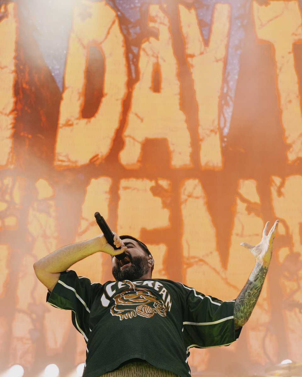 Vans Warped Tour tweet media