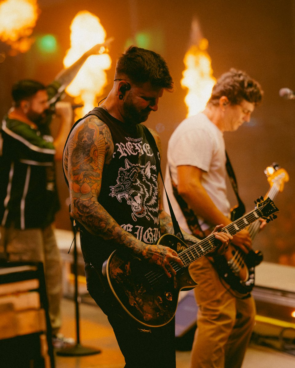 Vans Warped Tour tweet media