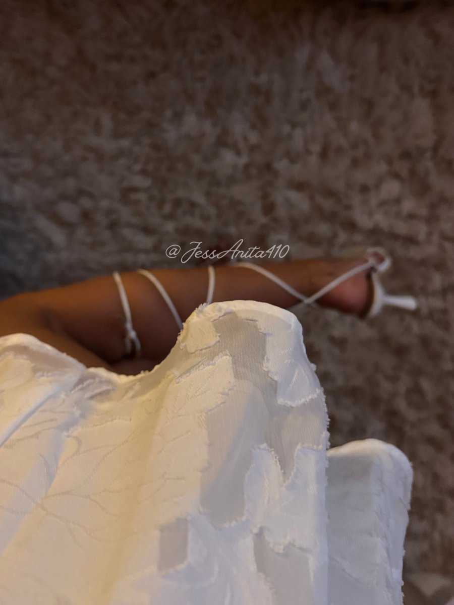 JessAnita410's tweet photo. Une vraie princesse ❤️‍🔥 envoie 100 clébard https://t.co/LBrnGOlAQq