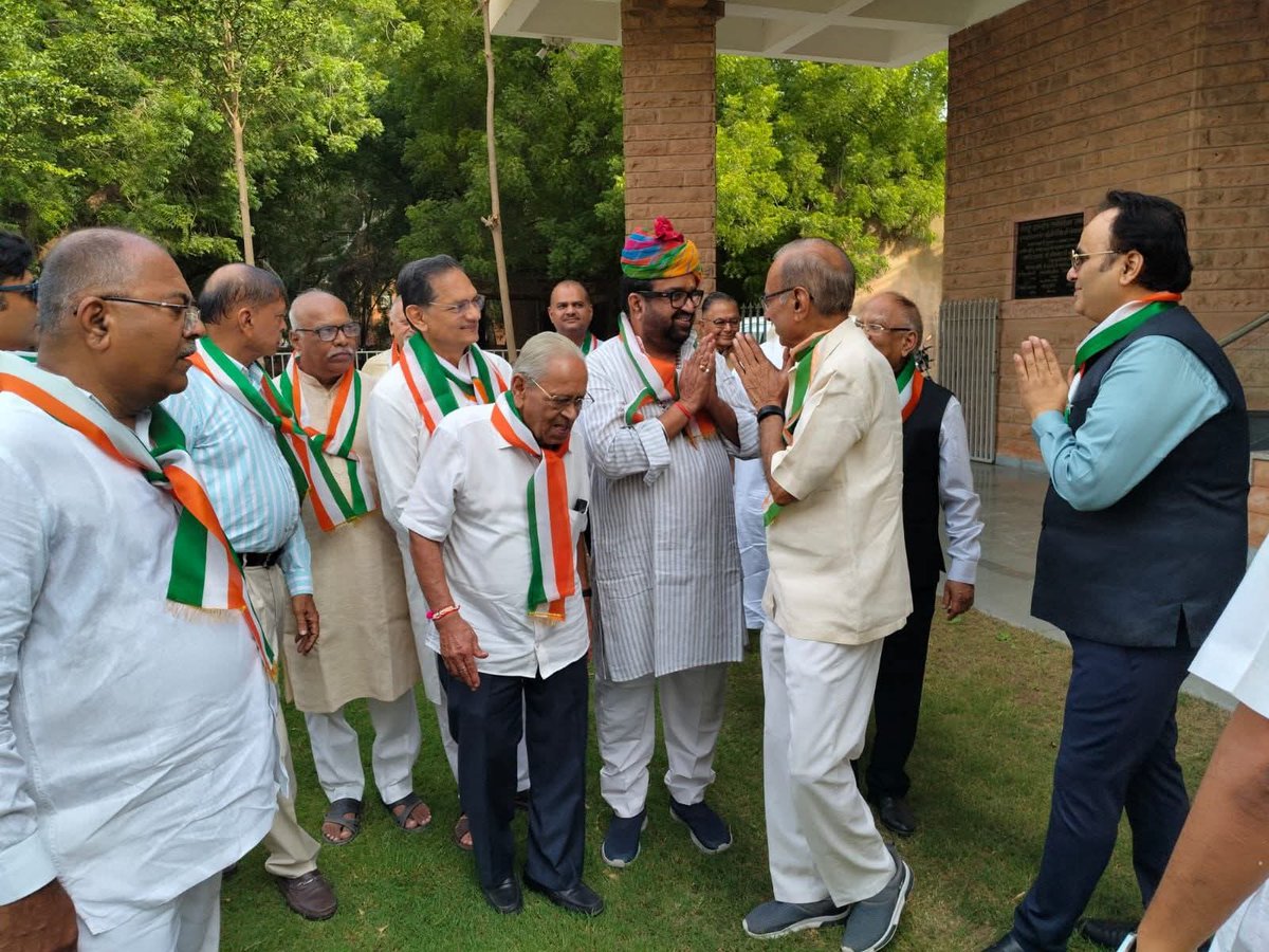 drmsrathorebjp's tweet image. आज 79वें स्वतंत्रता दिवस के पावन अवसर पर जोधपुर इंडस्ट्री एसोसिएशन द्वारा आयोजित भव्य समारोह में ध्वजारोहण किया।

इस अवसर पर उद्यमियों के साथ भारतीय गौरव के प्रतीक राष्ट्रीय ध्वज तिरंगे को सलामी दी।

जय हिंद!

#IndependenceDay2025  #IndependenceDayIndia #IndianFlag