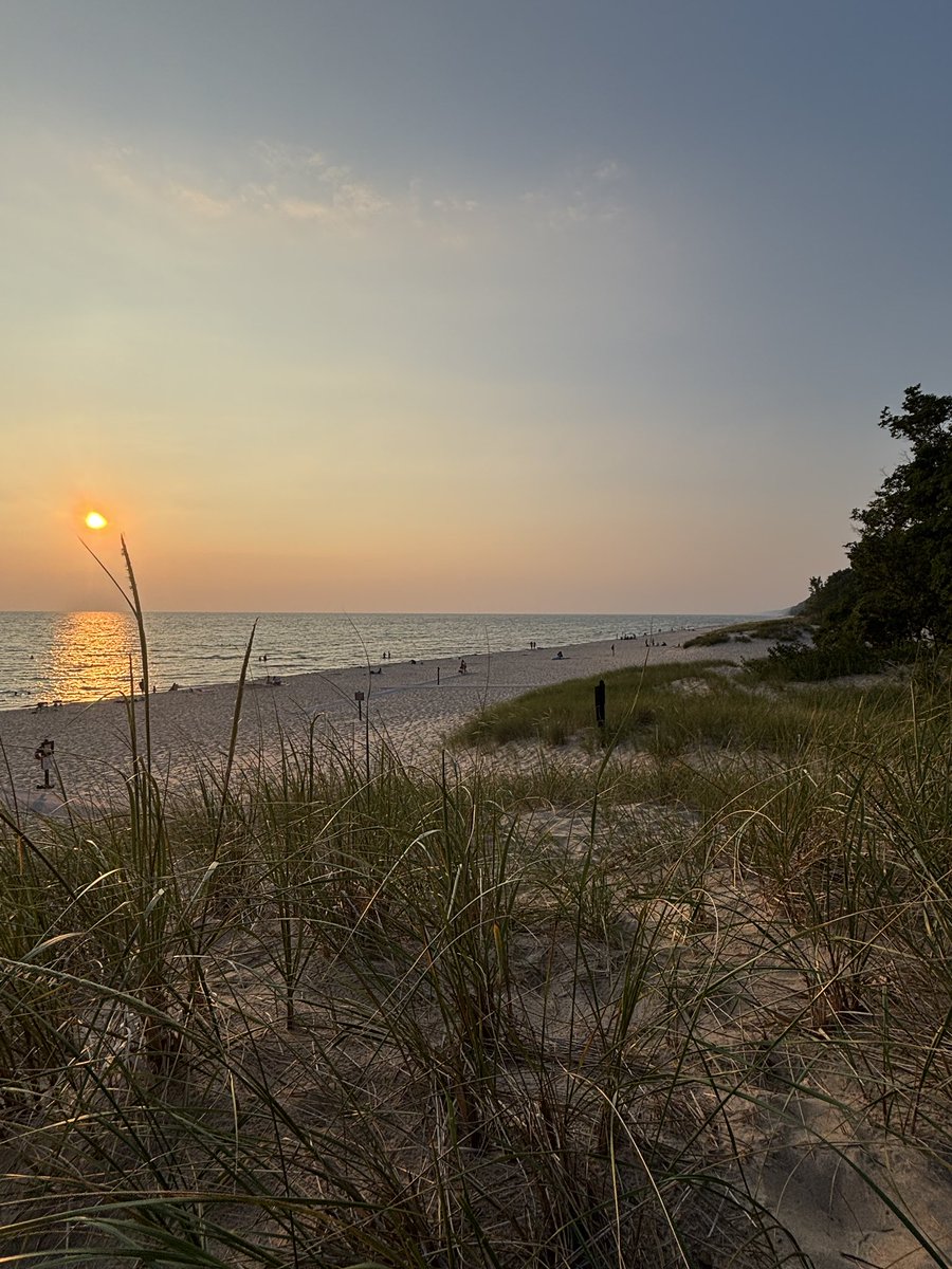 McMakinTweets's tweet photo. One last walk at our favorite Michigan beach. Then tomorrow… #OKCbound https://t.co/uTlxnwbCrz