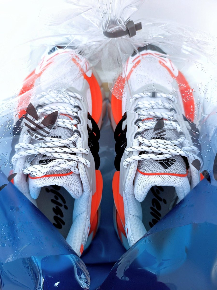 JustFreshKicks tweet media