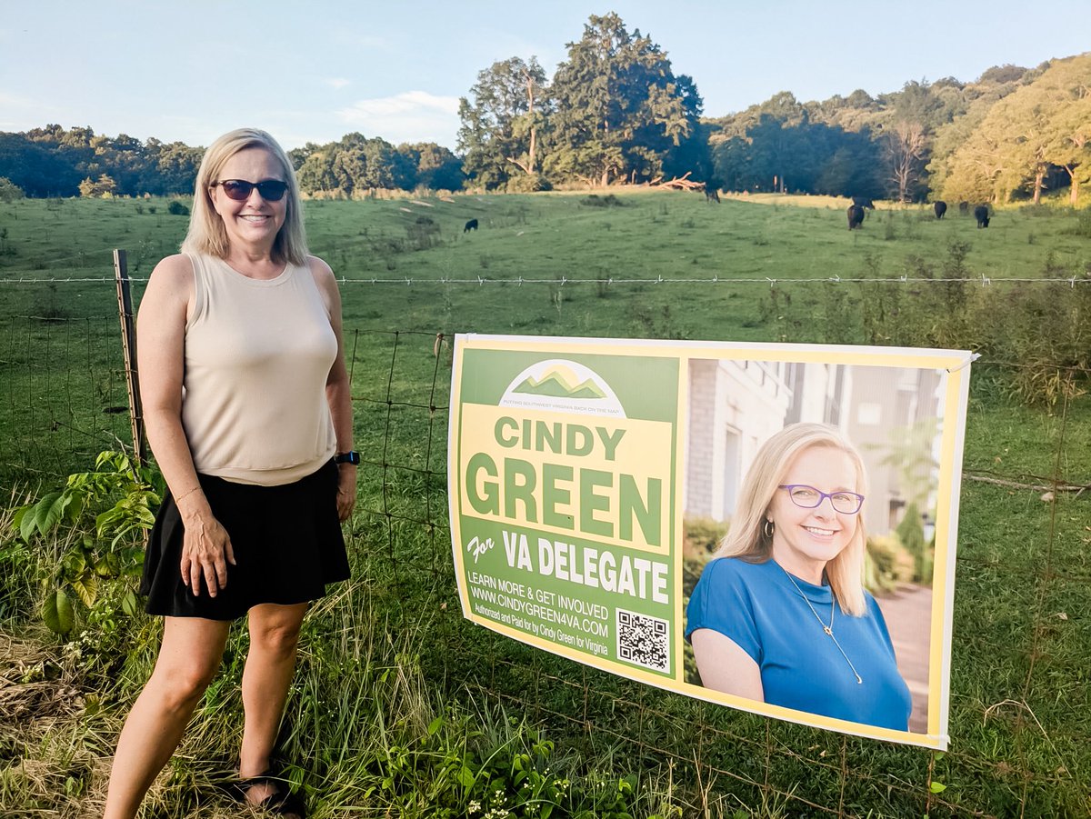 CindyGreenVA's tweet photo. Even the cows are happy to see my signs go up in Russell County
#flip44 https://t.co/ExrVOe8ZC8