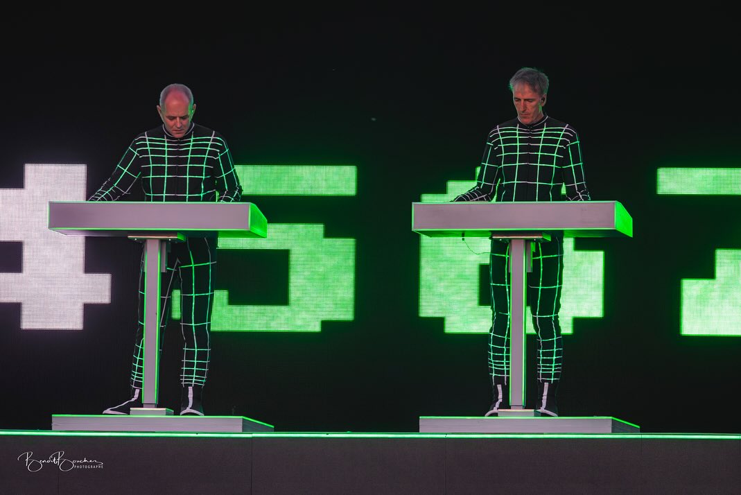 [Review] Kraftwerk - Royal Palace Open Air - Palais Royal de Bruxelles, 2025-08-14 
rtbf.be/article/l-elec… 
Photo: Benoît Bouchez