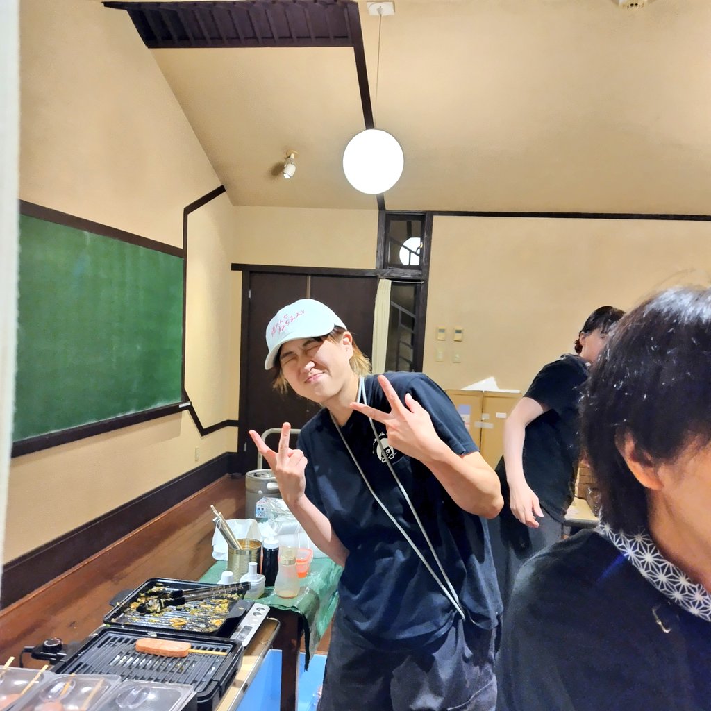 nomi_n_cyu's tweet photo. おはようございます🌤️
昨日は70分待ちでした~
今日は機会を増やすそうなので
回転が速まるはずです。
都合の良い方は是非!!
飲みに行ってみて下さいね~
#Namachaんbrewing
#BeerTerrace
#自由学園明日館
#自由学園明日館ビアテラス2025 https://t.co/x5IDHU4Tat