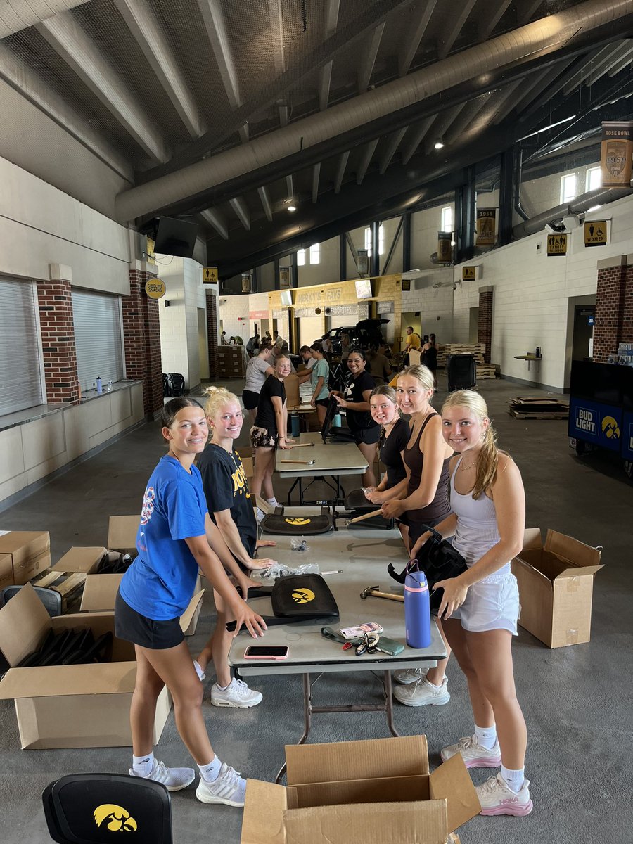 IC City High SB tweet media