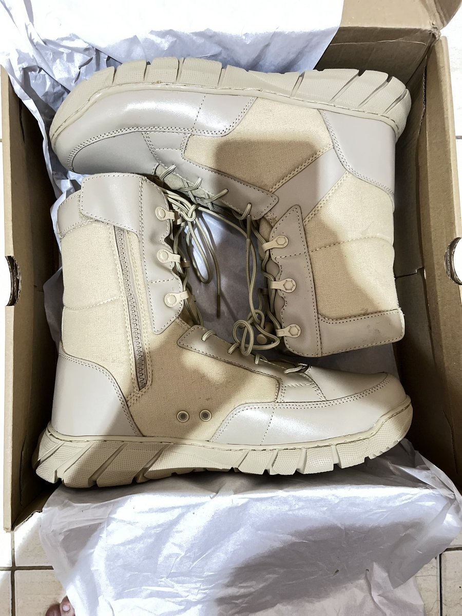likesunflower__'s tweet photo. Dijual
SEPATU PDL PNS / KEMHAN [ORI]
Price 400k
Uk 43 https://t.co/UOX70on0NR
