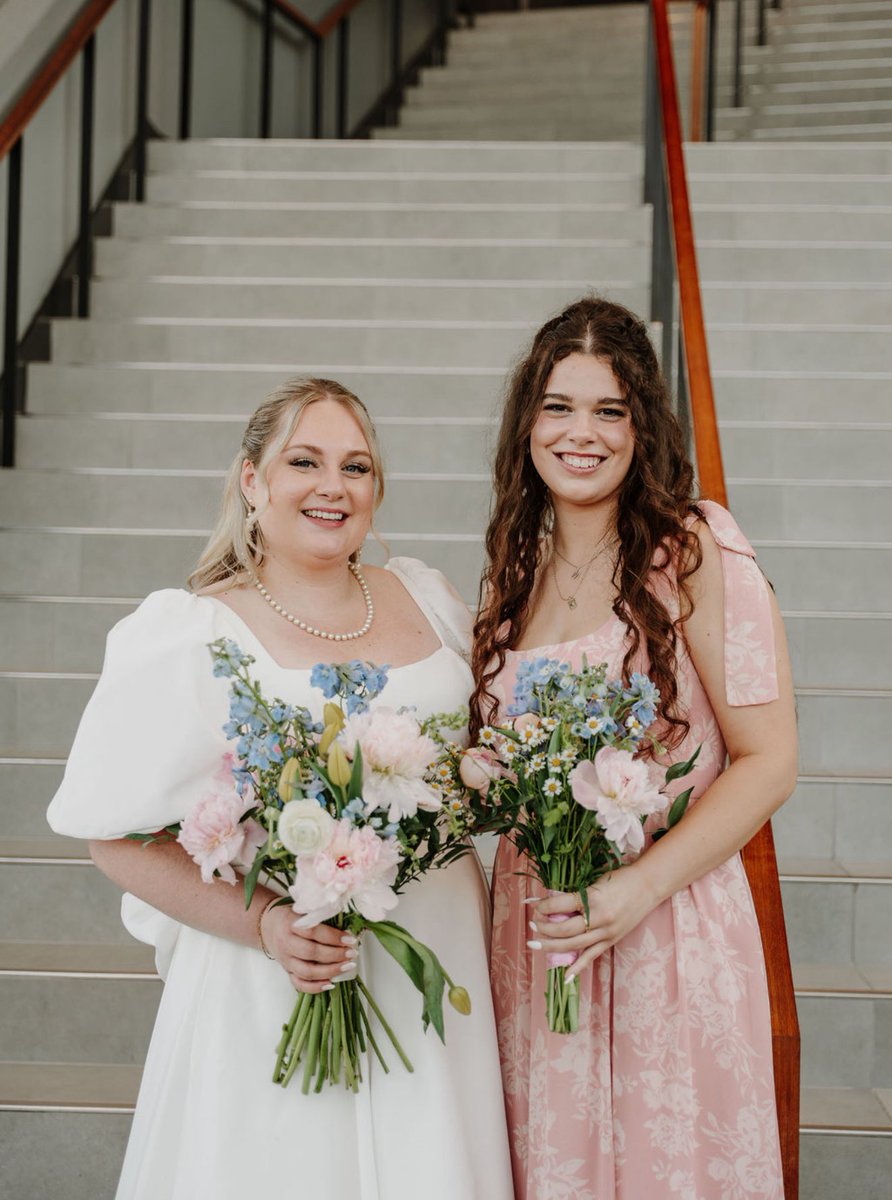 scurtomom's tweet photo. Most beautiful wedding I’ve been too.  My heart is full! https://t.co/x7LY1KGJKc