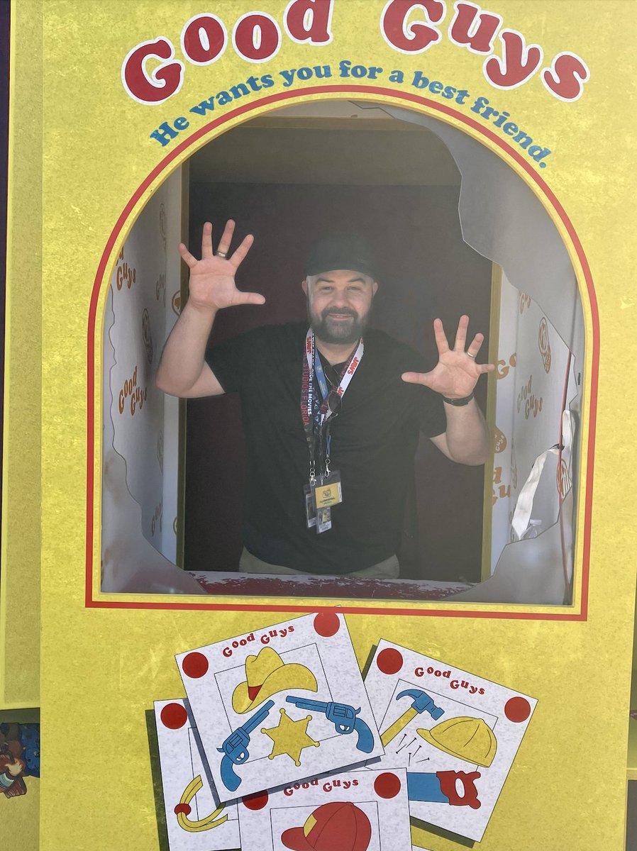 Why am I posing like there's plastic there when it's clearly busted out? #dumbass