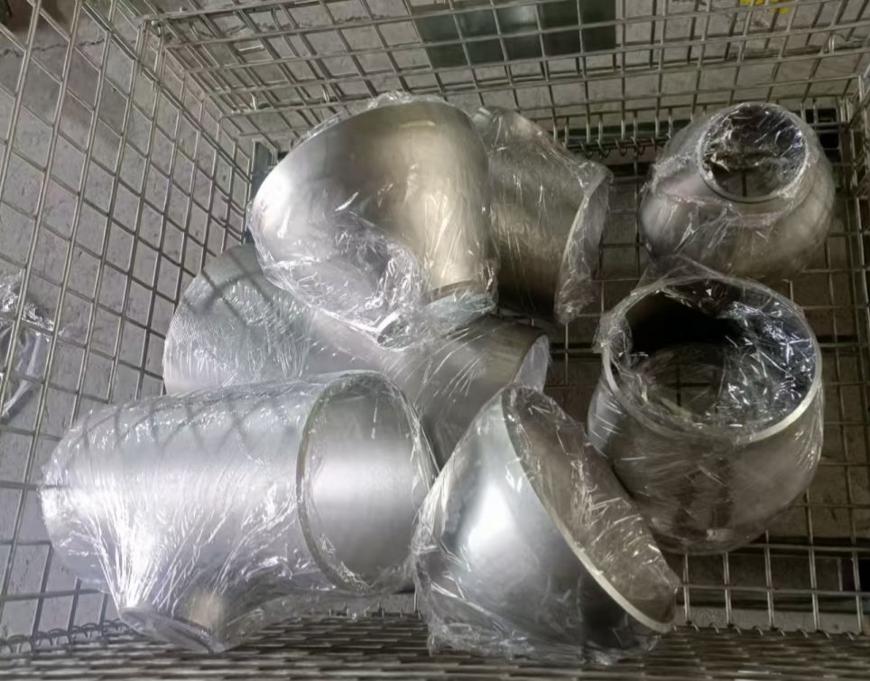 Fkq1t's tweet image. Kehongpipe.com whatsapp+8613903273922 #steelfitting #flange #petroleum #NaturalGas #CHEMISTRY #boiler #manufacturer #factory #steelpipe #industry