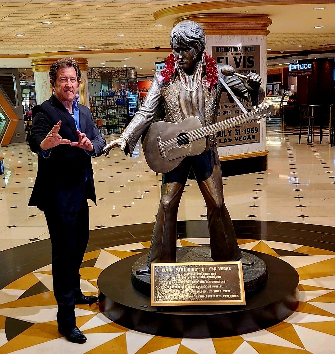 KKHOF1's tweet image. Elvis Aaron Presley 1935-1977...thank you for talent, inspiration and love for your family and friends.
TCB...2016 KKHOF member.
#kkhof #lasvegas #imacmartialarts #kenpocorner #imamag #elvis #Kenpokarate