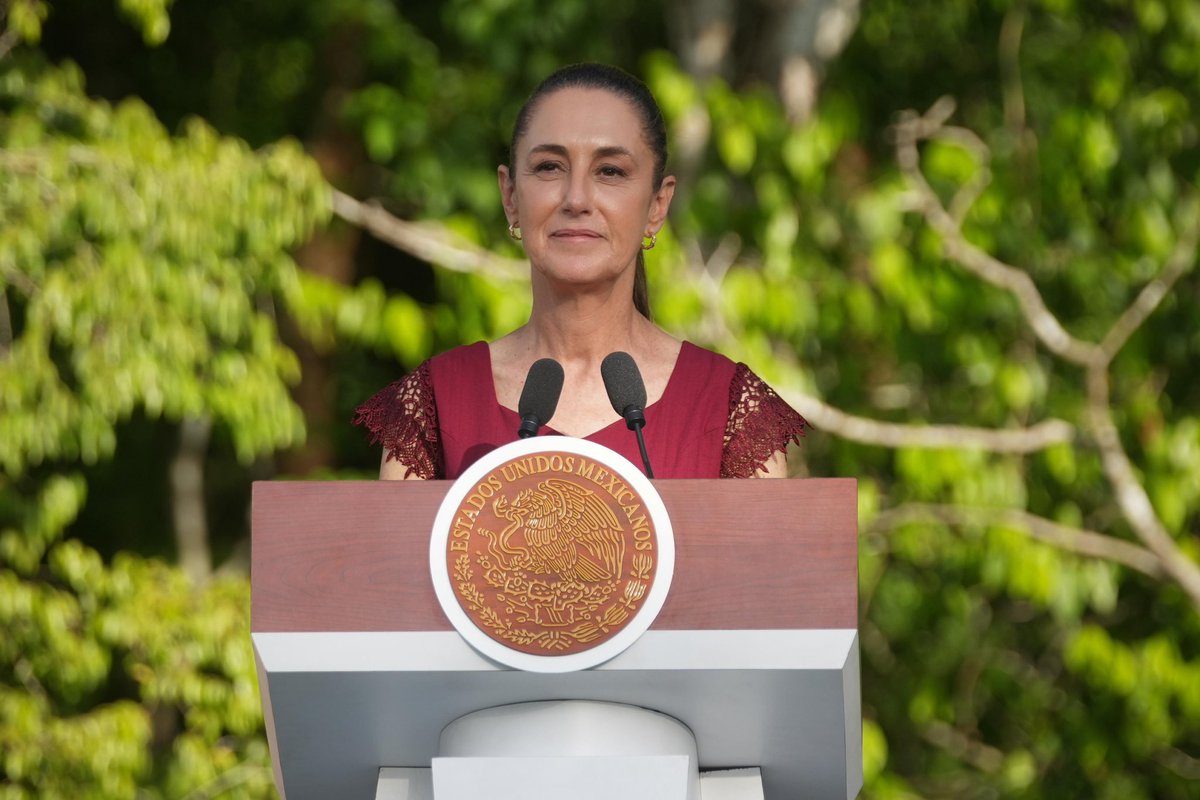 MaraLezama's tweet photo. ¡Acuerdo histórico! Hoy, acompañando a nuestra presidenta @Claudiashein, México, Guatemala y Belice crean el Corredor Biocultural de la Gran Selva Maya, el más grande del mundo en su tipo, para preservar y restaurar 5.7 millones de hectáreas de riqueza natural y cultural.

🐆 Protegemos especies como el jaguar, quetzal, guacamaya roja y tapir.
👥 Beneficiará a más de 2 millones de personas y reconoce a comunidades indígenas y afrodescendientes como guardianas de la naturaleza.
🌱 Unimos fronteras para cuidar uno de los últimos pulmones del planeta.