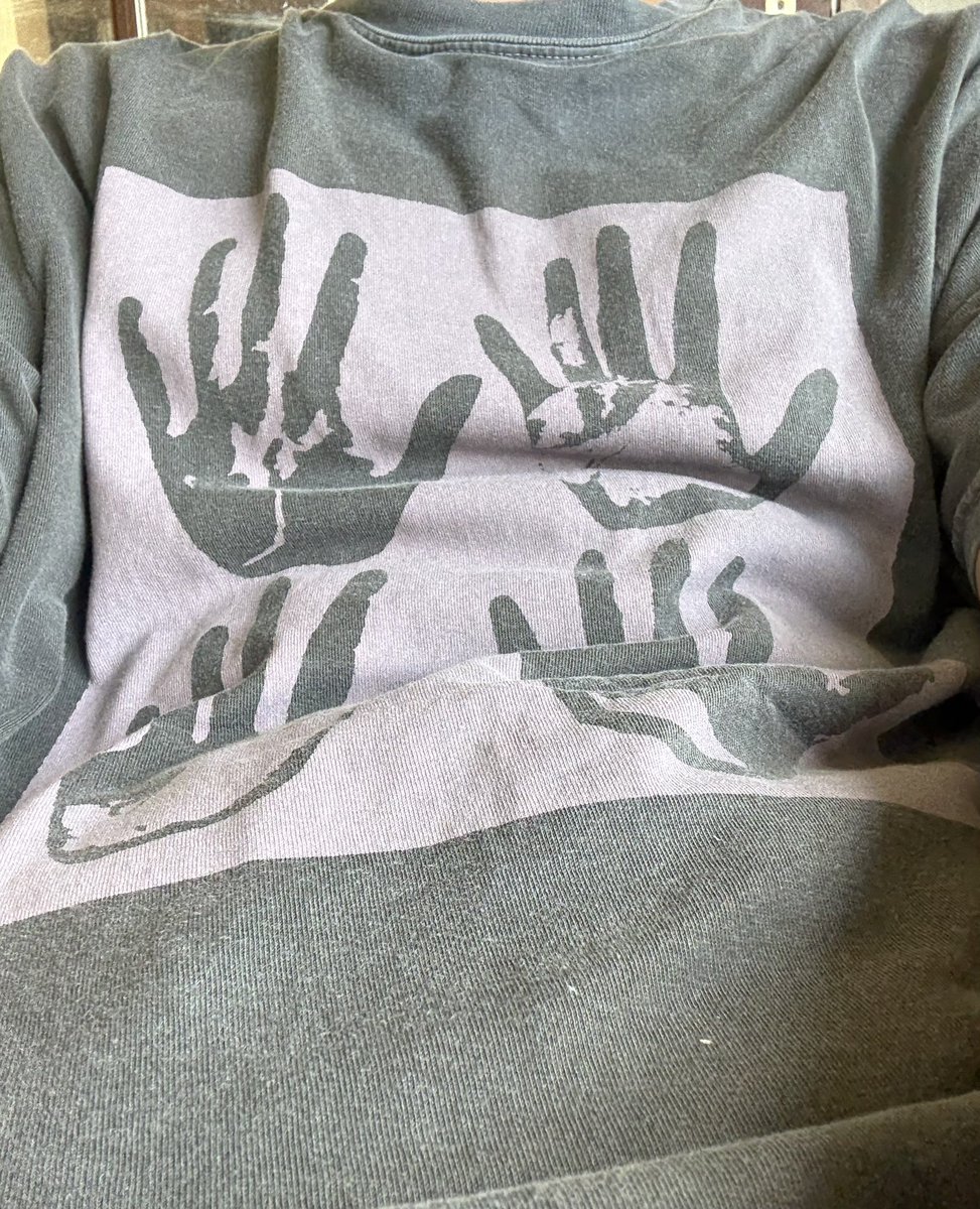 kaomoe2135's tweet photo. 今日久しぶりにこのTシャツ着た😊年内1〜2回しか着ないからもっと着よう✨
#lovint #TWICE https://t.co/O9r5OheokZ