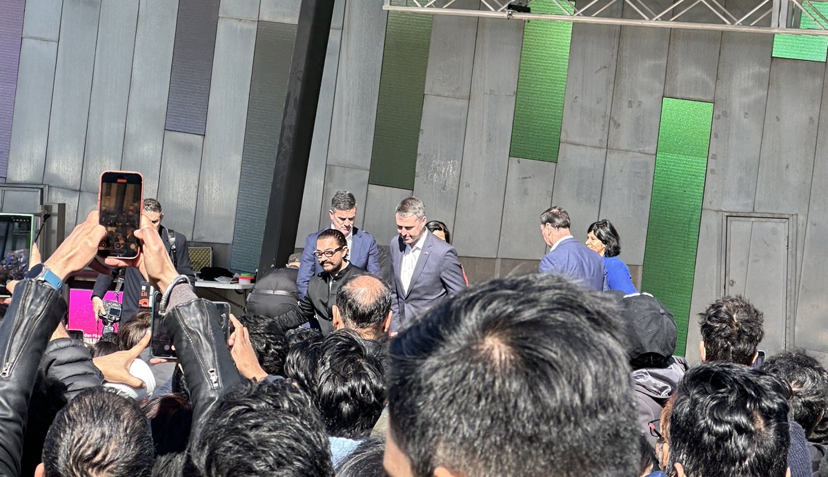 Kya Thakur, tujhe kitni baar bulaya, tu aata nahi.