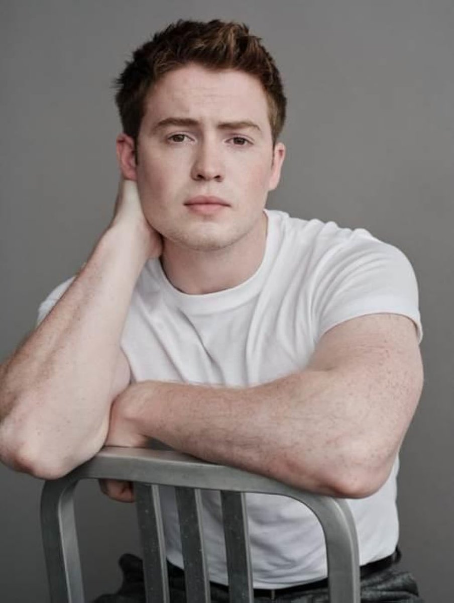 tracklist's tweet image. O novo álbum do Conan Gray fala sobre o Kit Connor?

Vamos entender de onde surgiu essa teoria e brincadeira de fãs ⬇️

#ThreadTracklist