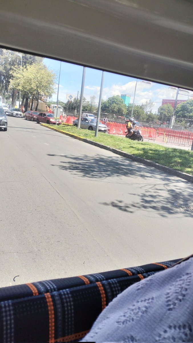 paobalam's tweet photo. @ehiramhurtado Ya andaba maquinaria hoy en la tarde https://t.co/54eVBwLV68