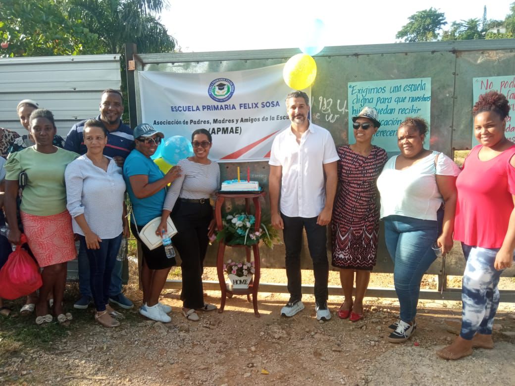 Comunidad de Las Terrenas “celebra” el sexto cumpleaños de una escuela sin terminar

🔗listindiario.com/la-republica/2…

#ListínDiario