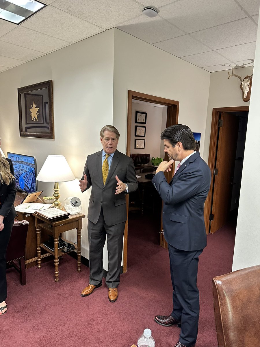 ColeHefnerTX's tweet photo. I am honored to be named Legislator of the Year by Connect the Future Texas for my work to support broadband access across our state.

Reliable internet is no longer a luxury — it’s a lifeline for education, healthcare, jobs, and keeping communities connected. I’m proud to have passed SB 1646 to help stop copper theft and protect the infrastructure that delivers this critical service.

Thank you to Connect the Future Texas and their coalition of supporters for this recognition and for your commitment to ensuring every Texan has access to reliable broadband. Together, we’re building a stronger, more connected Texas.  #txlege