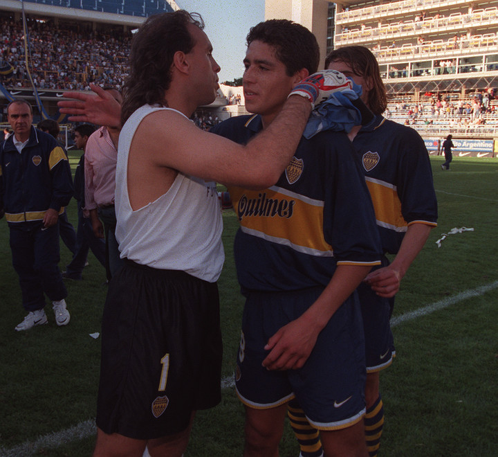 Xeneizes_DE's tweet image. #Riquelme hatte einen persönlichen Kontakt mit dem ehemaligen Trainer der argentinischen Nationalmannschaft, José #Pekerman. Allerdings ist #Pekerman nicht der Einzige, der auf der Liste von #Riquelme, sondern auch #NavarroMontoya, #Márcico und sogar #Redondo sind im Gespräch.