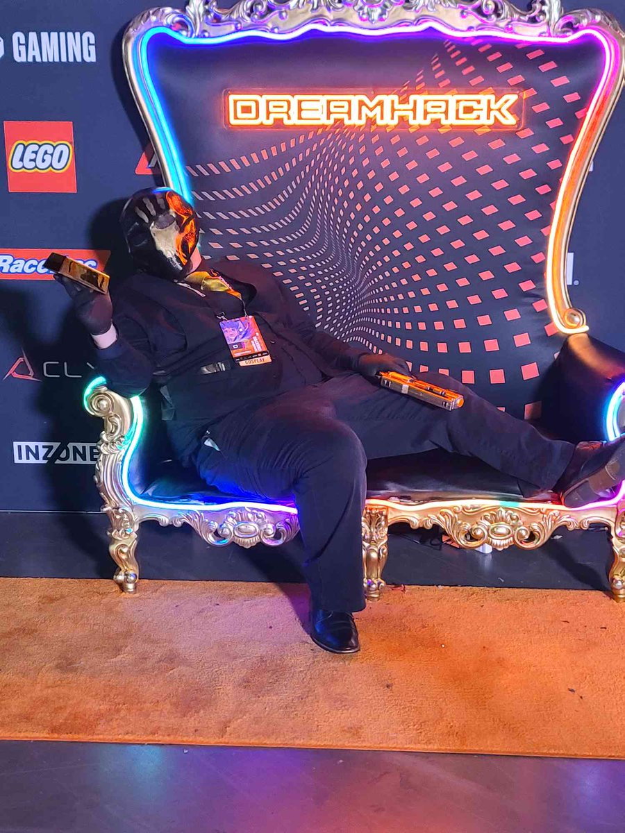 VyseM4H (@vysem4h) on Twitter photo Guess who's going to <a href="/DreamHackNA/">DreamHack North America</a>?
Come find me at #DHAtlanta hanging around and interviewing indie devs! Guess who's going to <a href="/DreamHackNA/">DreamHack North America</a>?
Come find me at #DHAtlanta hanging around and interviewing indie devs!