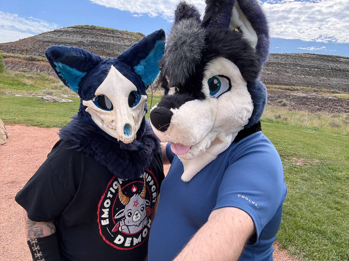2009Frey's tweet photo. My partner and I for fursuit #Friday https://t.co/HnFT1P3lbL