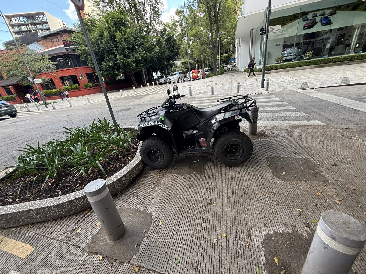 PAPRONTO's tweet photo. @SSC_CDMX más de dos horas. https://t.co/hKrroYP9oW