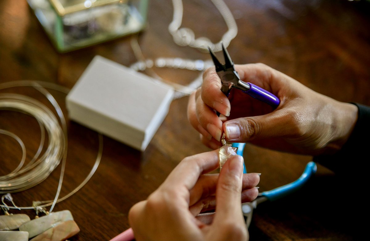 Wondering what to do during fall school Pro-D Days? We've got you covered! Check out these crafty workshops:

✂️ WIRE JEWELRY RING MAKING ✂️
• Sept. 19, Oct. 24, Nov. 21 anc.ca.apm.activecommunities.com/vancouver/acti…

✂️ BAMBOO ARTS &amp; CRAFTS ✂️
• Oct. 24: anc.ca.apm.activecommunities.com/vancouver/acti…