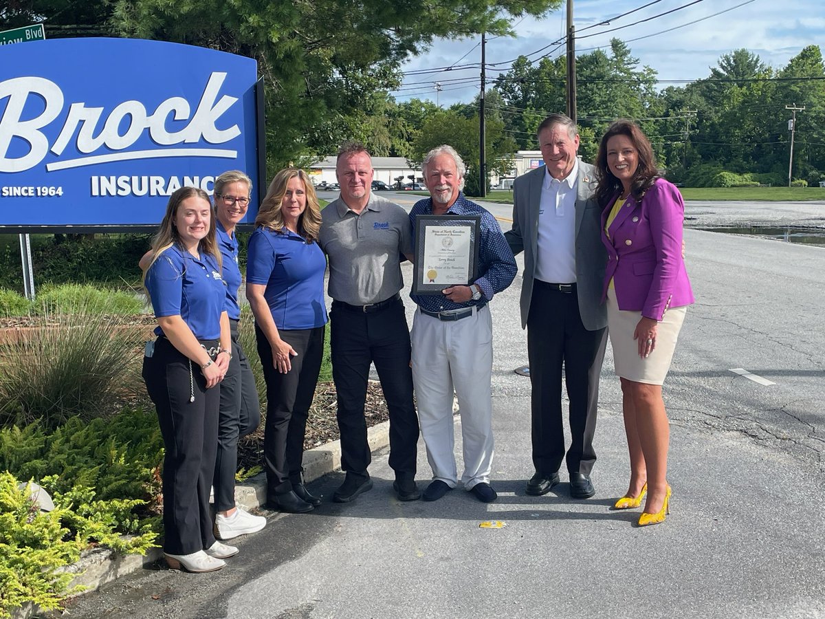 Honored to join NC Insurance Commissioner Mike Causey in presenting The Guardian Award to Terry Brock of Brock Insurance,  serving Hendersonville since 1964!
Terry’s 60 years of dedication to clients &amp; community make him a true local treasure. Congrats, Terry! 🎉
#ncinsurance