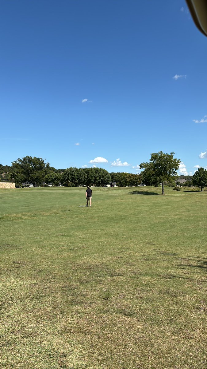 itscomin_home's tweet photo. Courses can’t expect u not to bring booze and then not send cart girl out for front 9 at 1500 on a Friday…. #shrink https://t.co/4JTlb9C2bQ