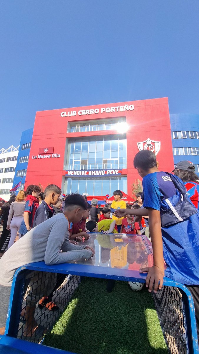 Hoy recibimos a más de 2000 niños en el Barrio!
Mitã'i  Azulgrana 💙❤️
<a href="/CerroSocial/">Cerro Social</a>
