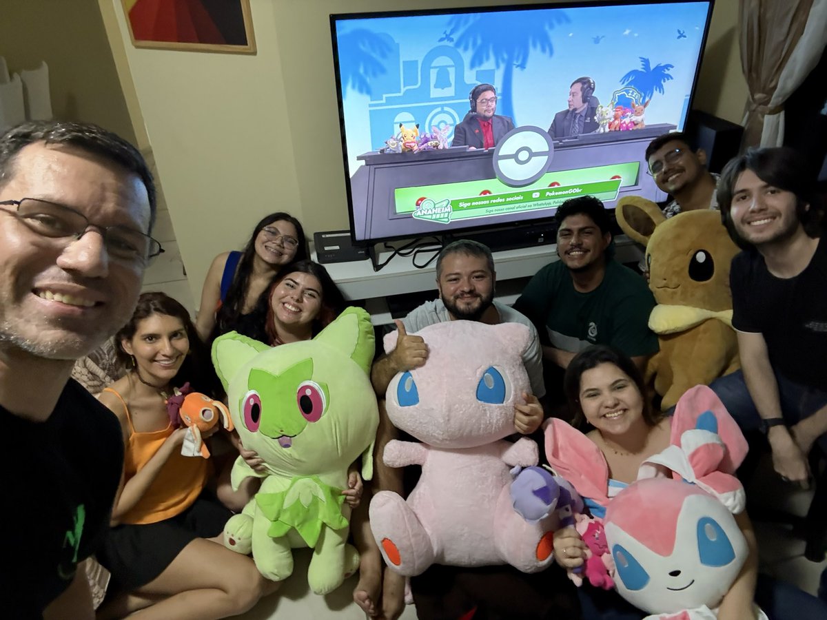 PoGOCearaBR's tweet photo. Acompanhando o nosso amigo @JWNaldo_ narrando o mundial de Pokémon GO!!!

@PokemonGOptBR @PokemonGoApp 

#PokemonGO #GOBattle #PokemonWorlds #pokemonworlds2025 https://t.co/zHuwjlm8I3