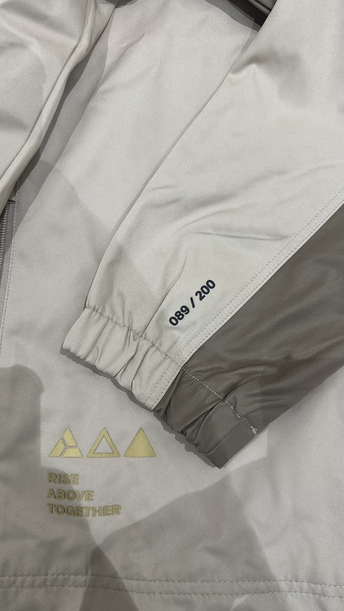 CR7 x EWC Special Edition Jacket 🔥
89 / 200 ✨ | #EWC2025